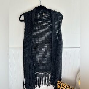ELIE TAHARI CROCHET CASHMERE DUSTER W/ FRINGE SLEEVELESS OPEN FRONT RELAXD